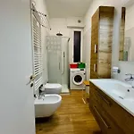 Castle Door House - Single With Double Beds Near Train Station