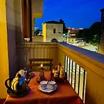 Affittacamere Castle Door House - Single With Double Beds Near Train Station Bologna