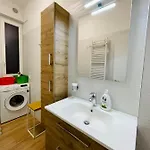 Castle Door House - Single With Double Beds Near Train Station Affittacamere