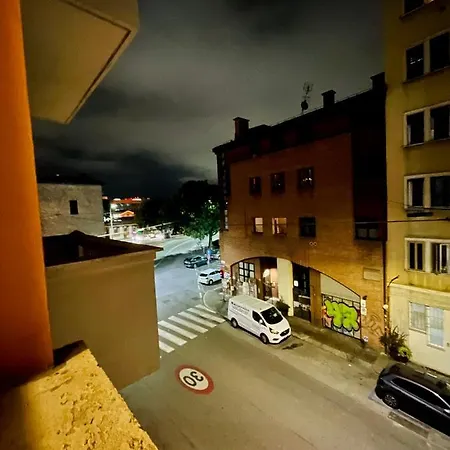 Gæstehus Castle Door House - Single With Double Beds Near Train Station *