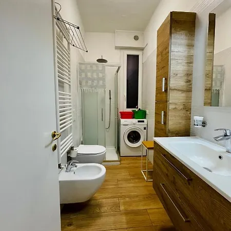 Castle Door House - Single With Double Beds Near Train Station