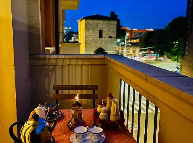 Gasthuis Castle Door House - Single With Double Beds Near Train Station Bologna