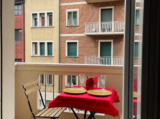 Castle Door House - Single With Double Beds Near Train Station