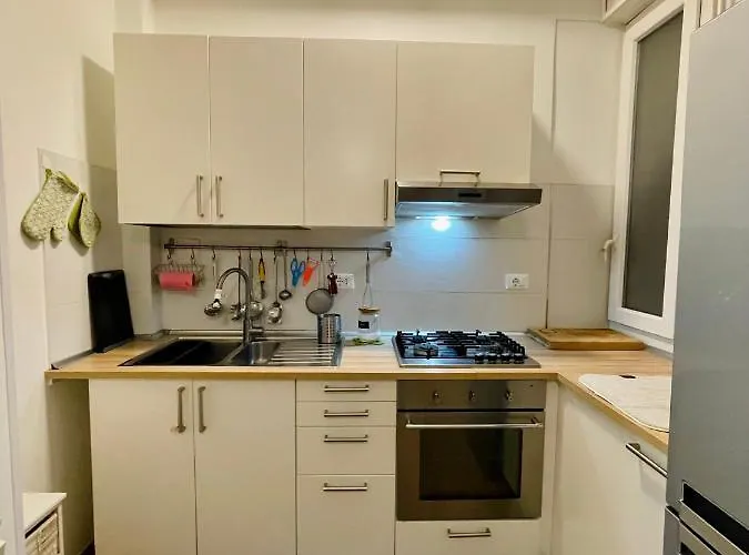 Castle Door House - Single With Double Beds Near Train Station