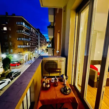 Castle Door House - Single With Double Beds Near Train Station Bologna