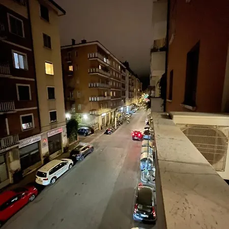 Castle Door House - Single With Double Beds Near Train Station Bologna