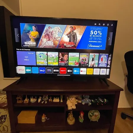 Castle Door House - Single With Double Beds Near Train Station Pensjonat Bolonia