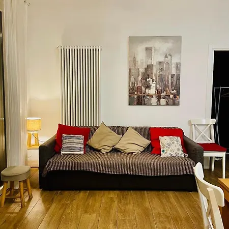 Castle Door House - Single With Double Beds Near Train Station