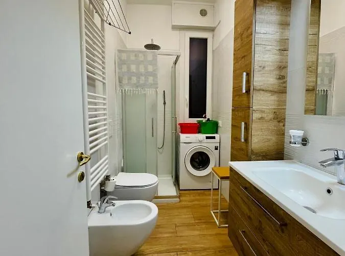 Castle Door House - Single With Double Beds Near Train Station